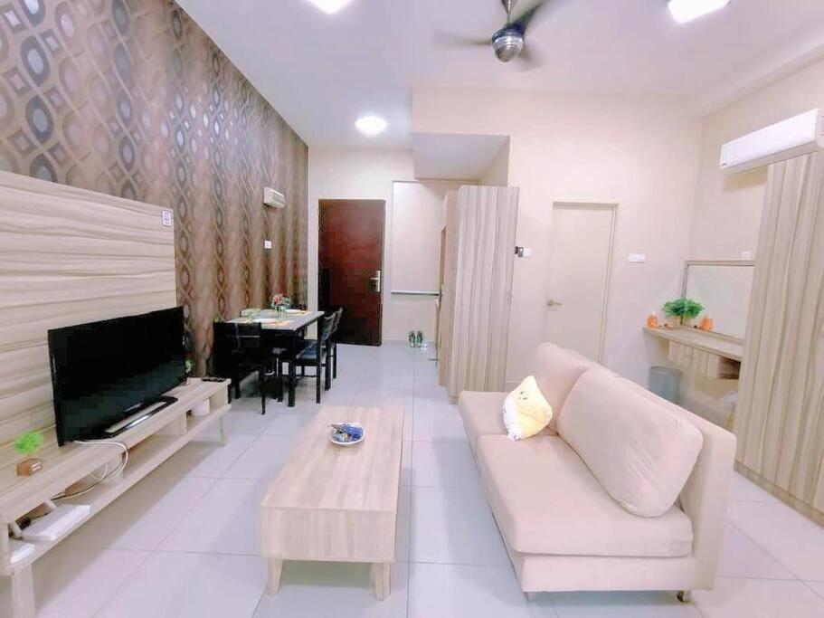 Mount Austin #Palazio B1 Pool View 1-2Pax #Mspro Apartment Johor Bahru Exterior photo